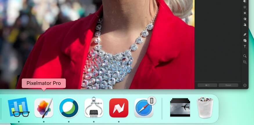 Biểu tượng iPhone nho nhỏ ở icon Safari trên thanh dock